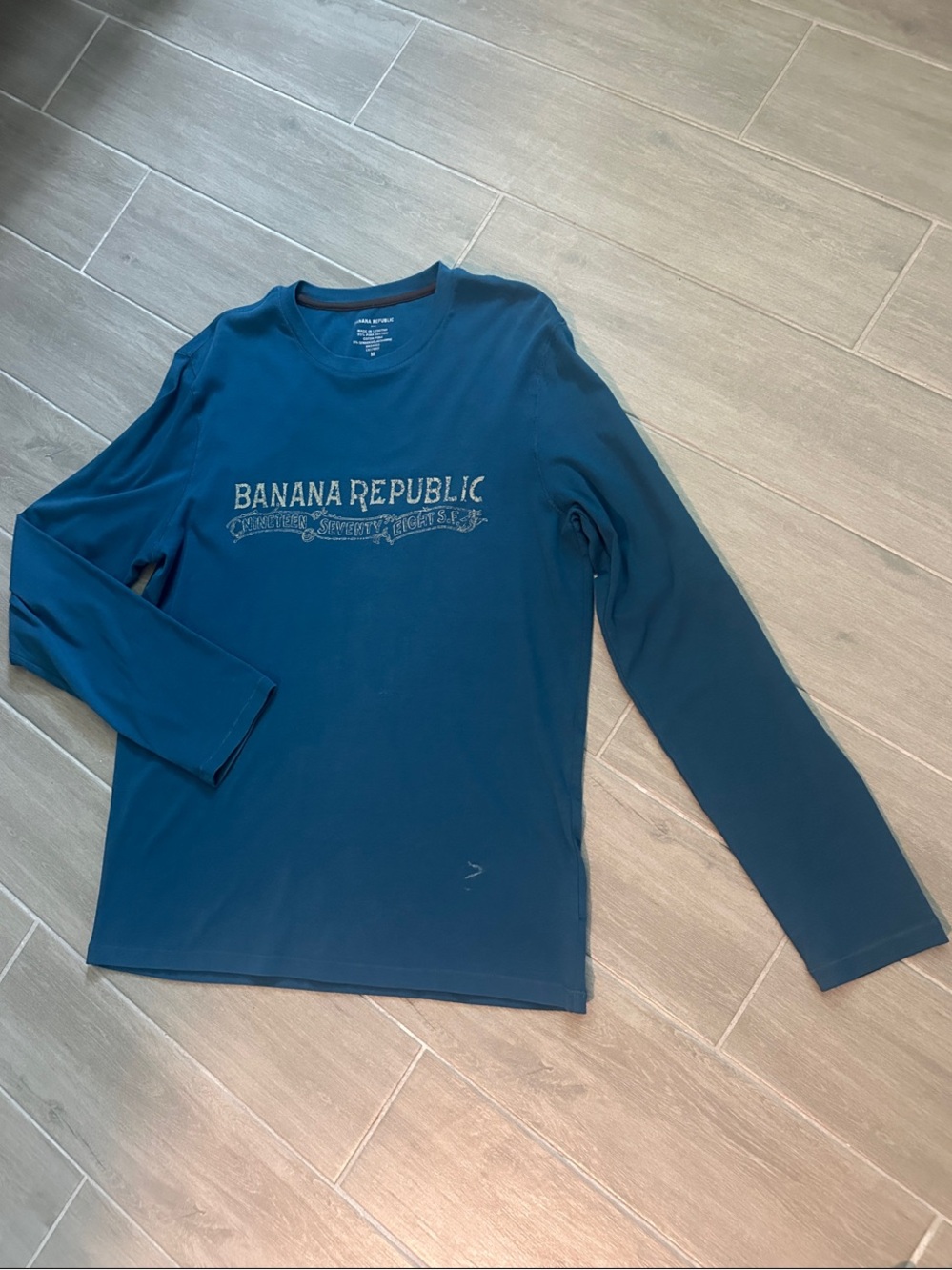 Banana Republic Men's Long Sleeve Crewneck Shirt - Teal Blue